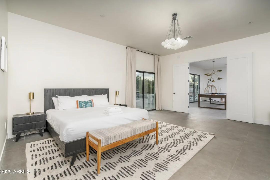 Real Estate Picture 22