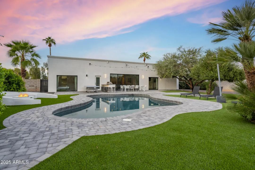 Real Estate Picture 2