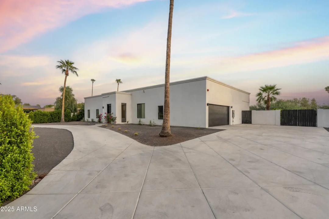 Real Estate Picture 5