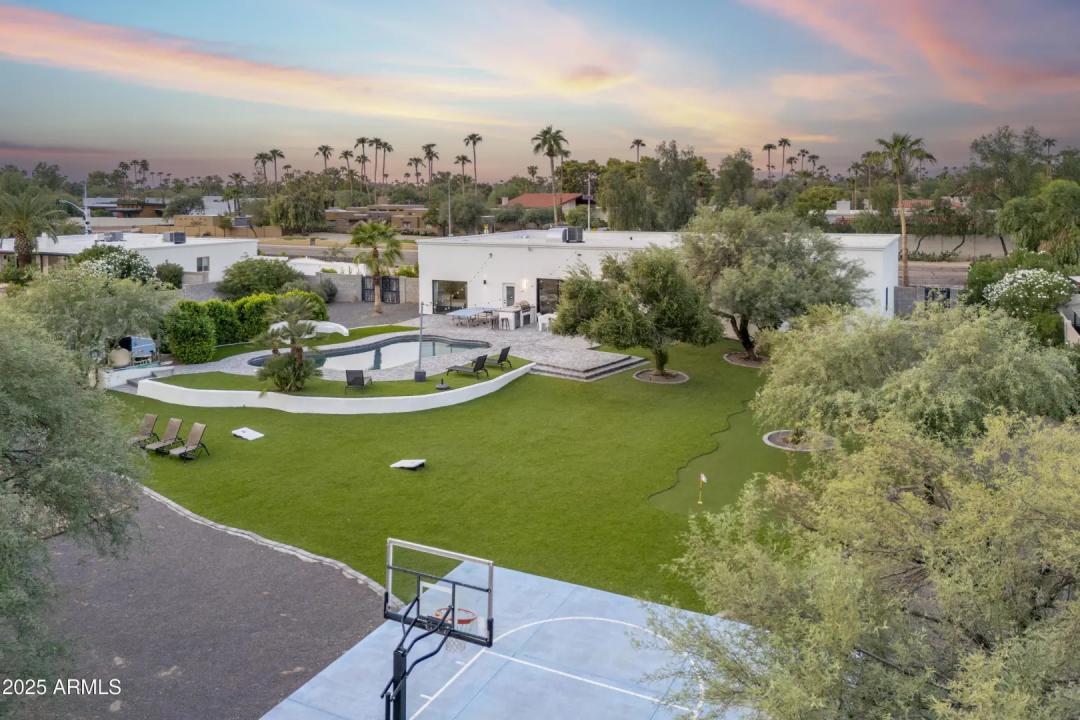 Real Estate Picture 1