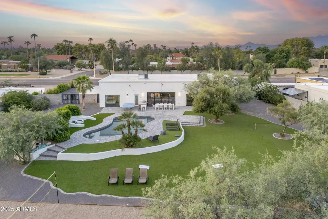 Real Estate Picture 32