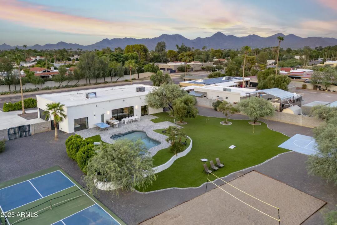 Real Estate Picture 34