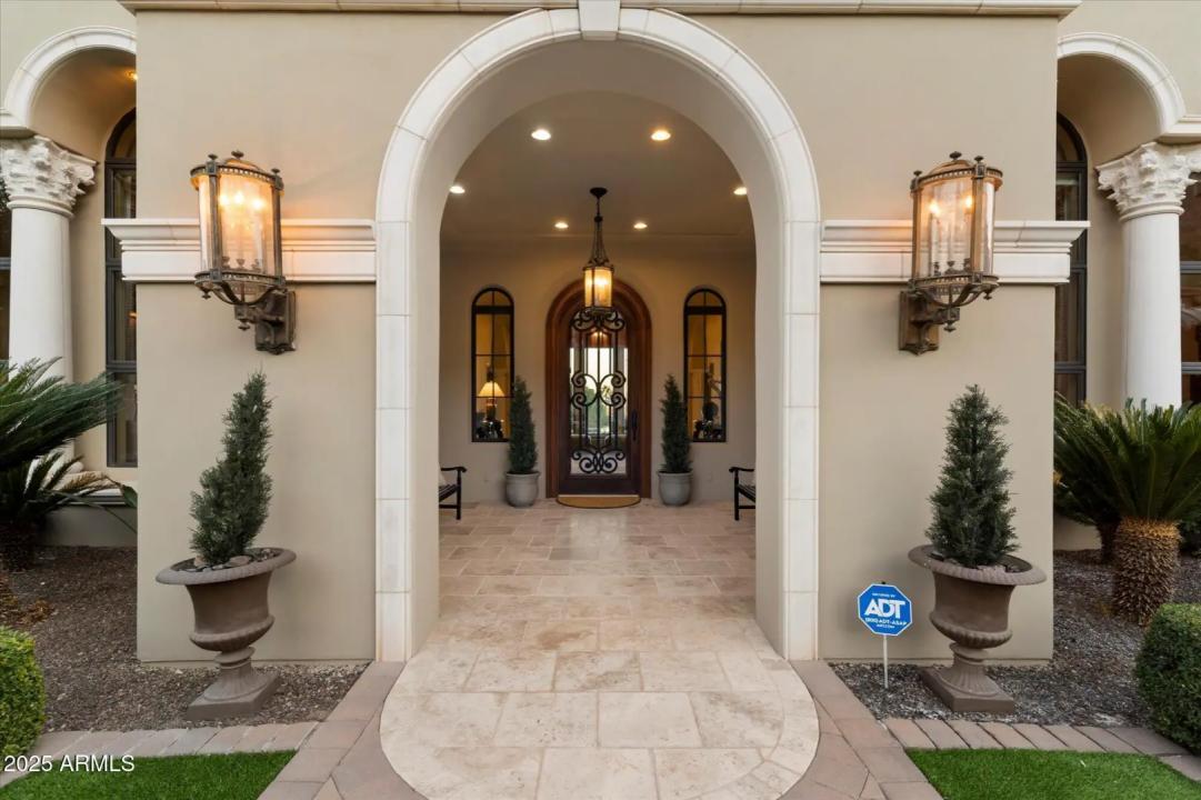 Real Estate Picture 23