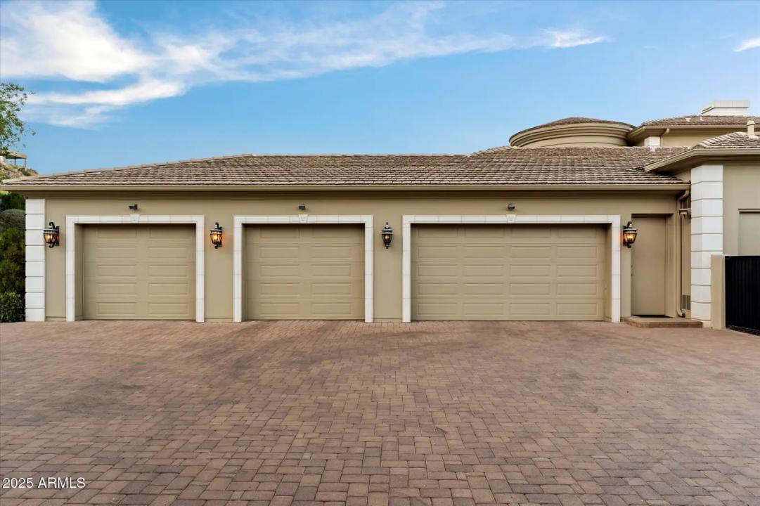 Real Estate Picture 26