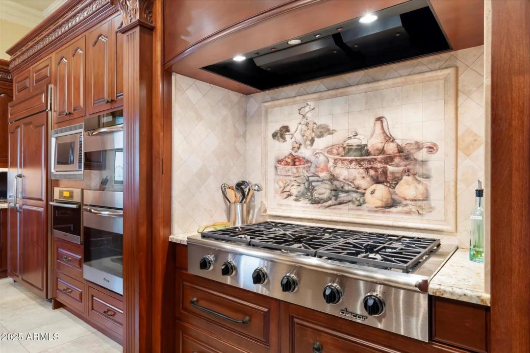 Real Estate Picture 64