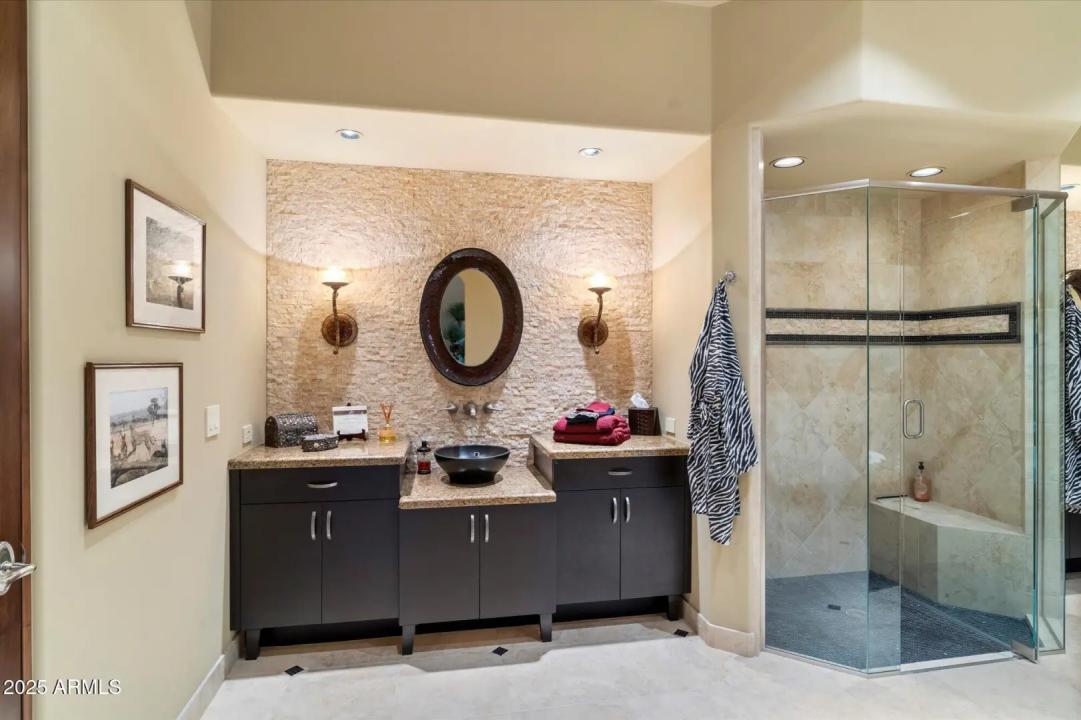 Real Estate Picture 95