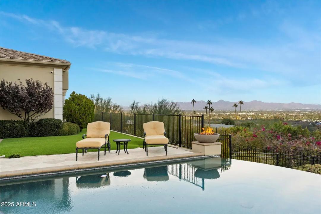 Real Estate Picture 98