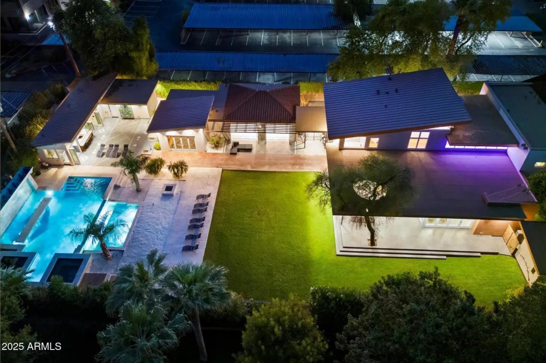 341 E MONTE VISTA Road Phoenix AZ 85004
