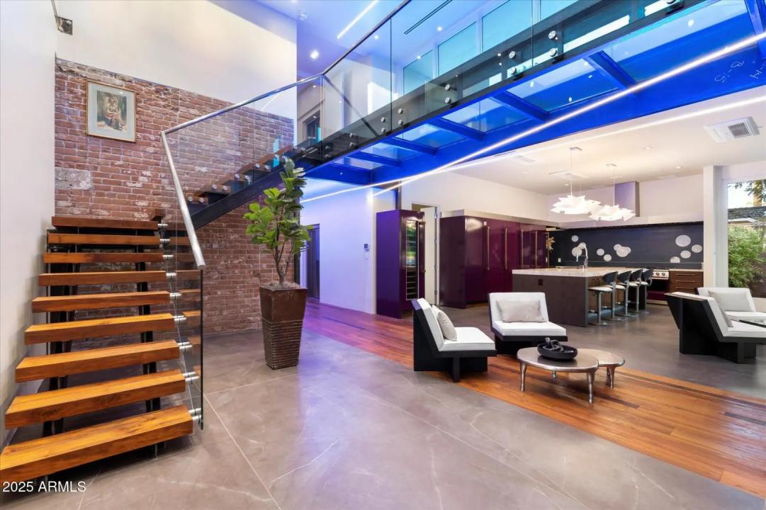 Real Estate Picture 20