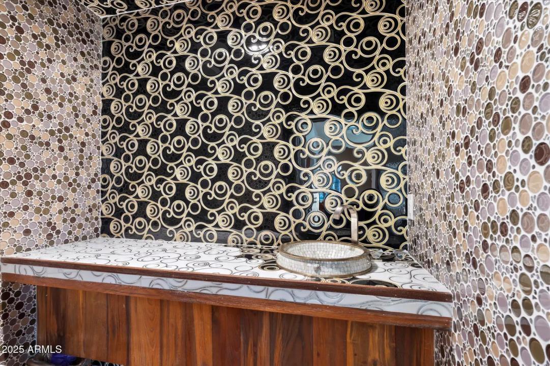 Real Estate Picture 30