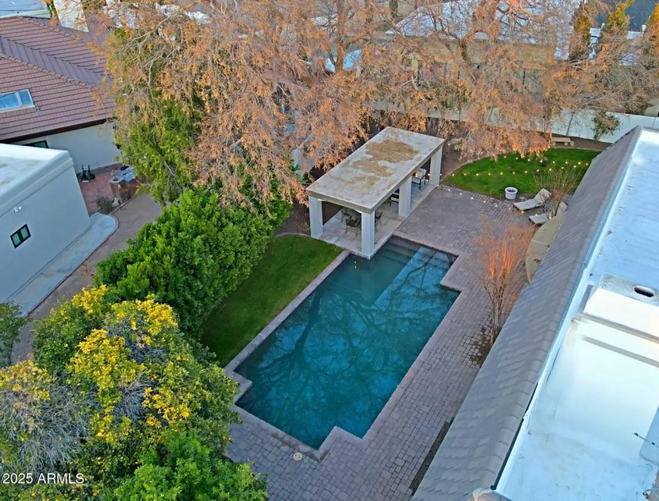Real Estate Picture 75