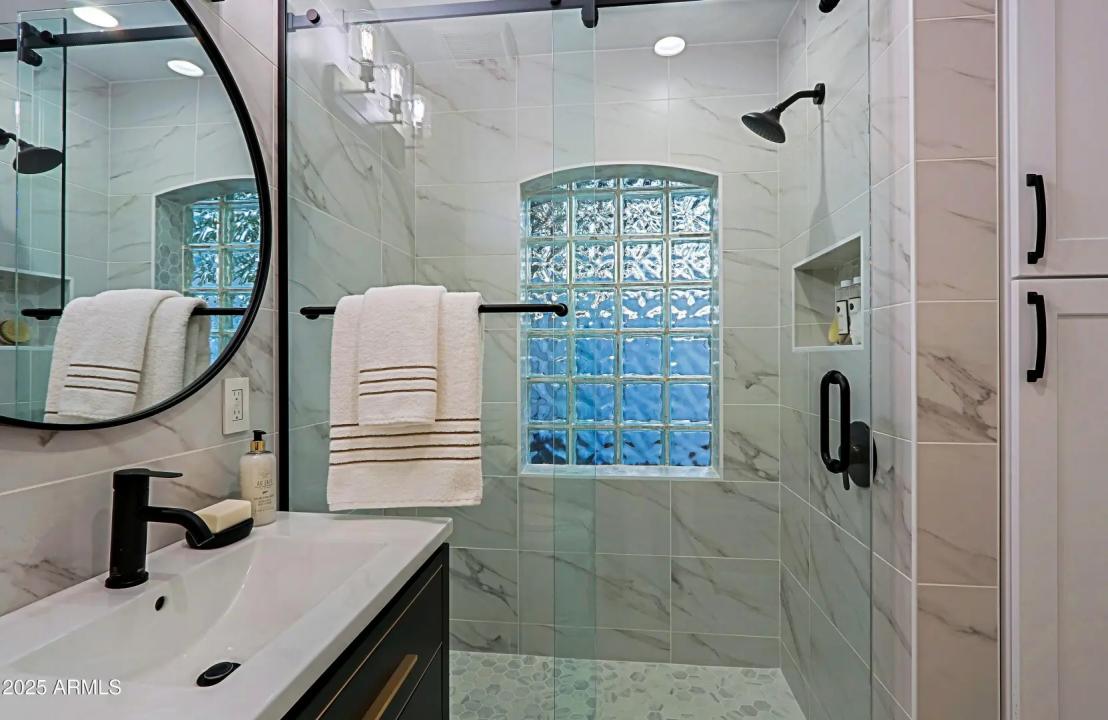 Real Estate Picture 43