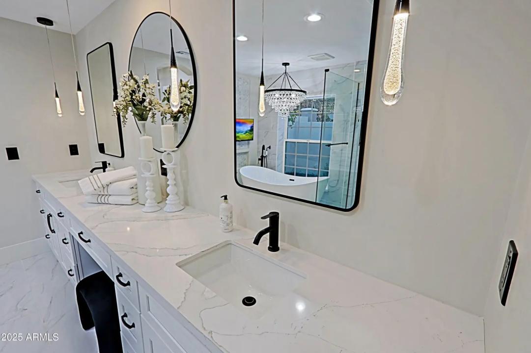 Real Estate Picture 32
