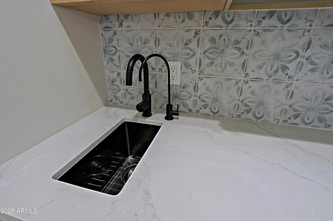 Real Estate Picture 15