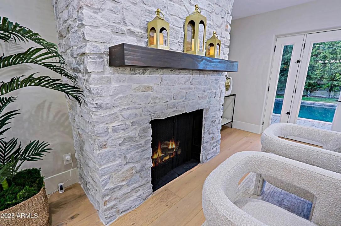 Real Estate Picture 18
