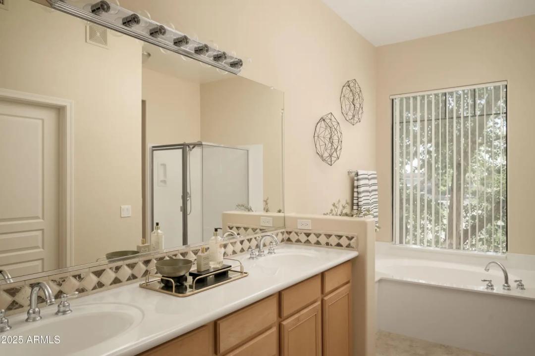 Real Estate Picture 9