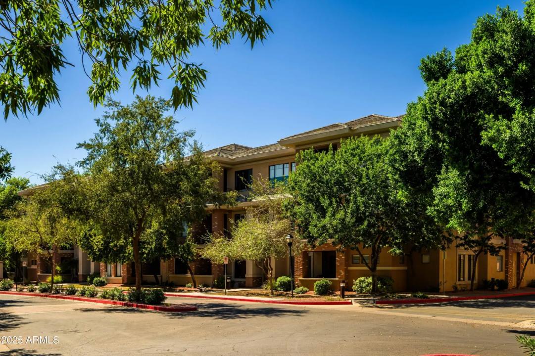 Real Estate Picture 18