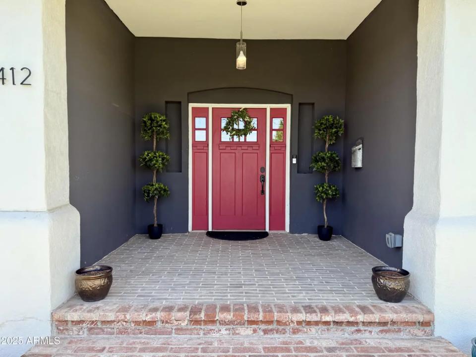 Real Estate Picture 2