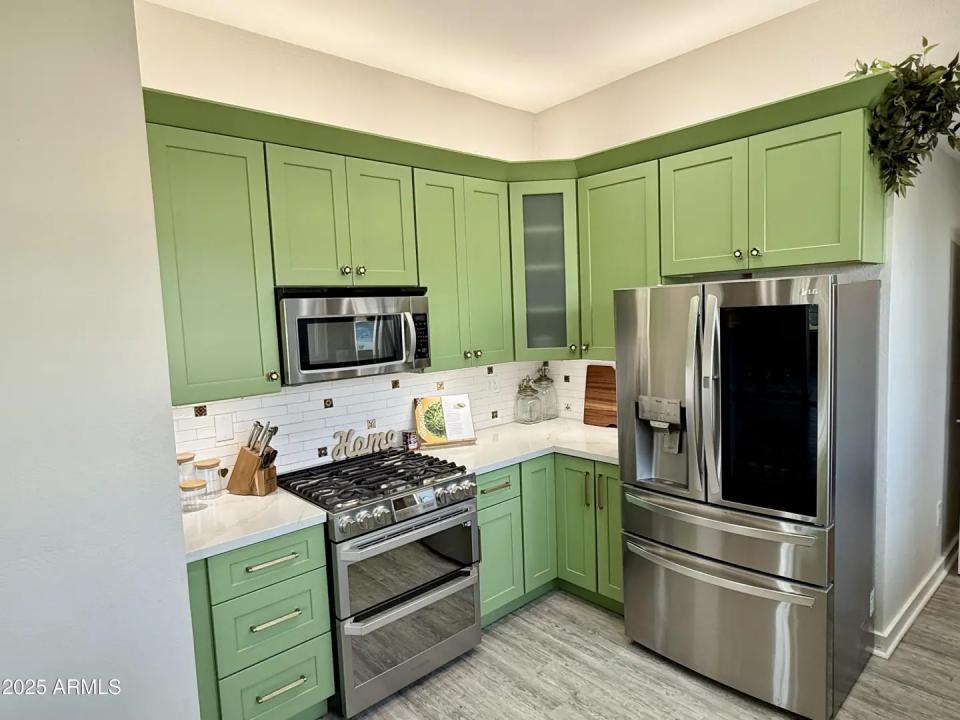 Real Estate Picture 8