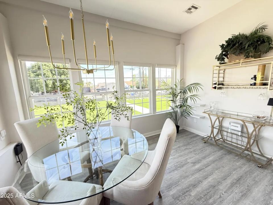 Real Estate Picture 15