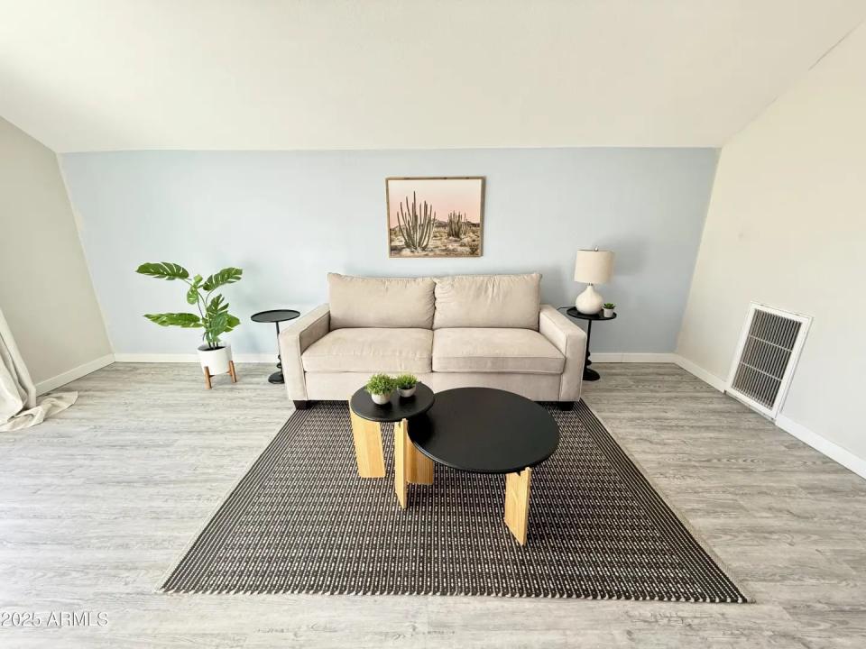 Real Estate Picture 34