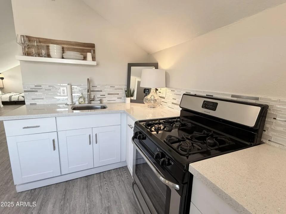 Real Estate Picture 30