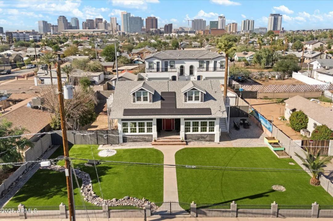 Real Estate Picture 43