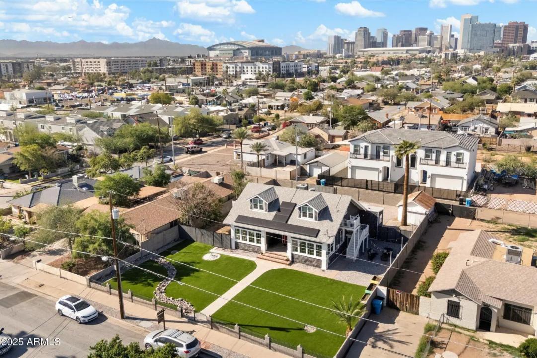 Real Estate Picture 42