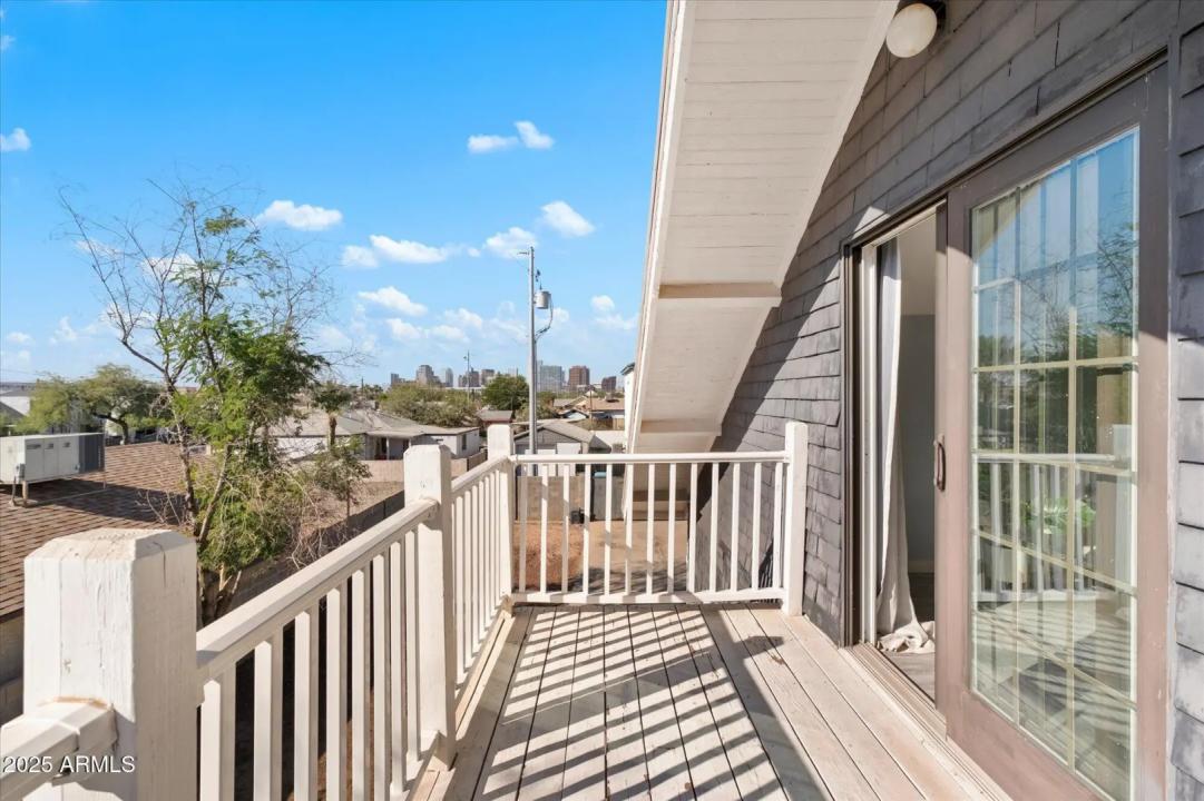 Real Estate Picture 34