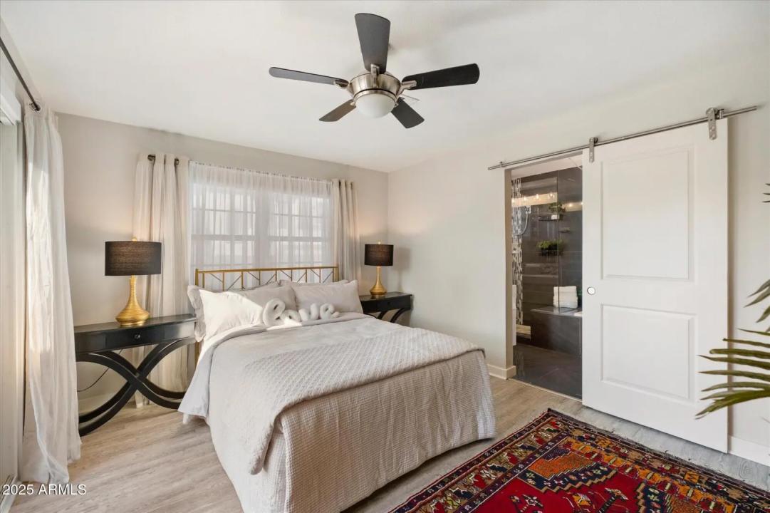 Real Estate Picture 17