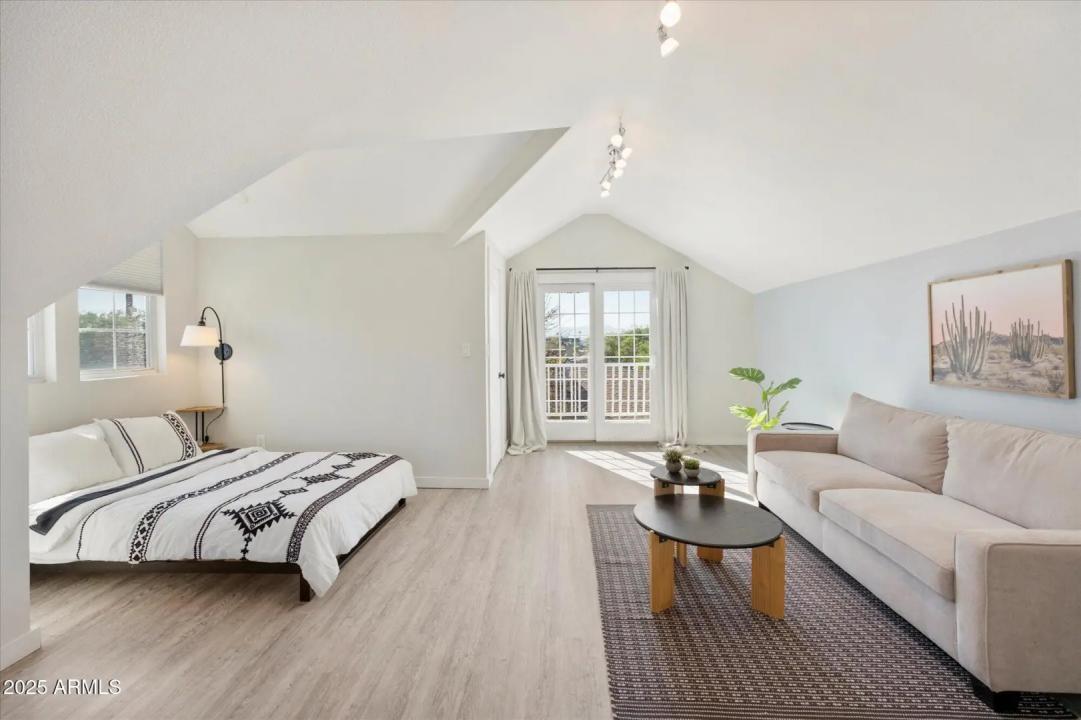 Real Estate Picture 39