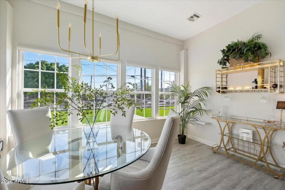 Real Estate Picture 10