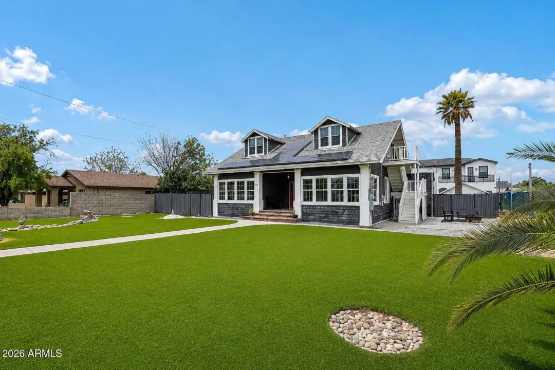 Real Estate Picture 6