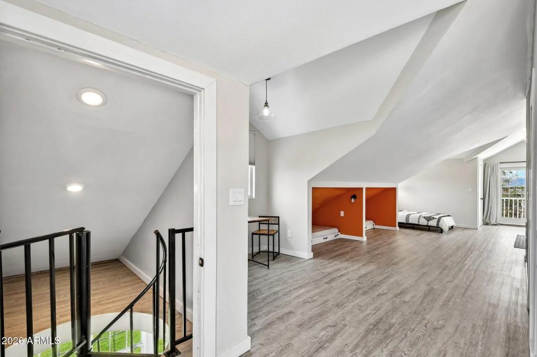 Real Estate Picture 40