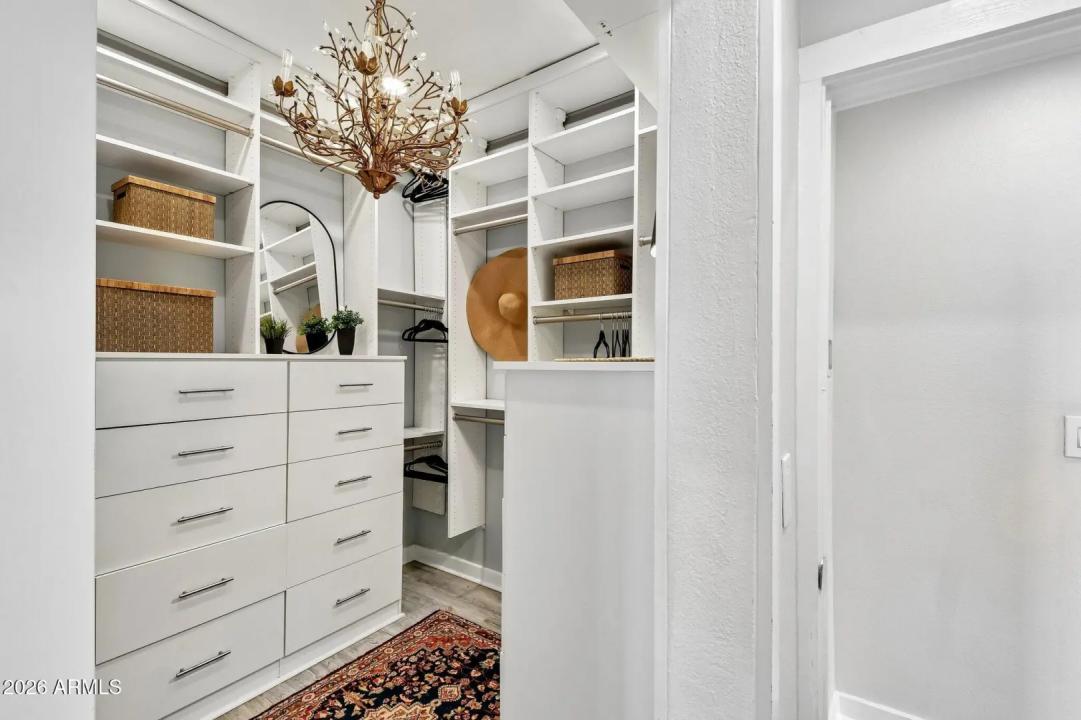Real Estate Picture 30