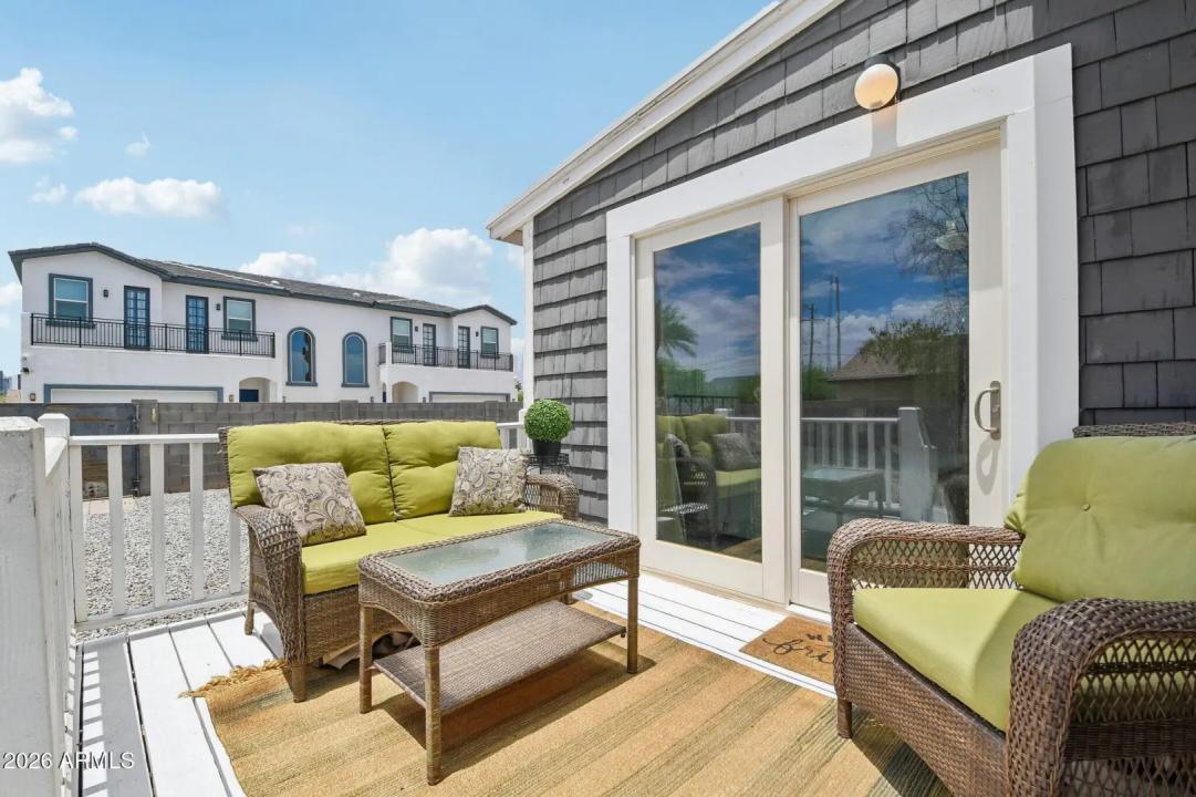 Real Estate Picture 50