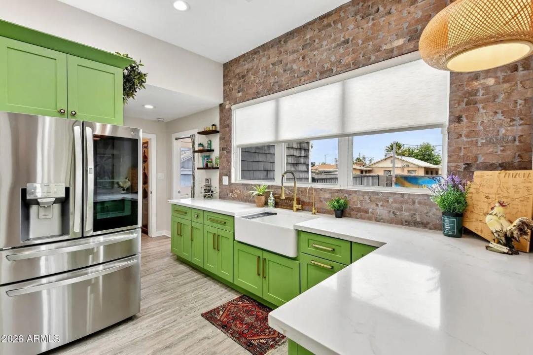 Real Estate Picture 16