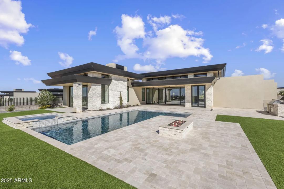 Real Estate Picture 36