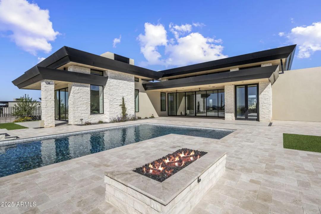 Real Estate Picture 33