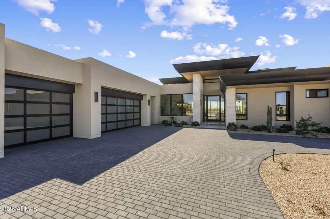 Real Estate Picture 40