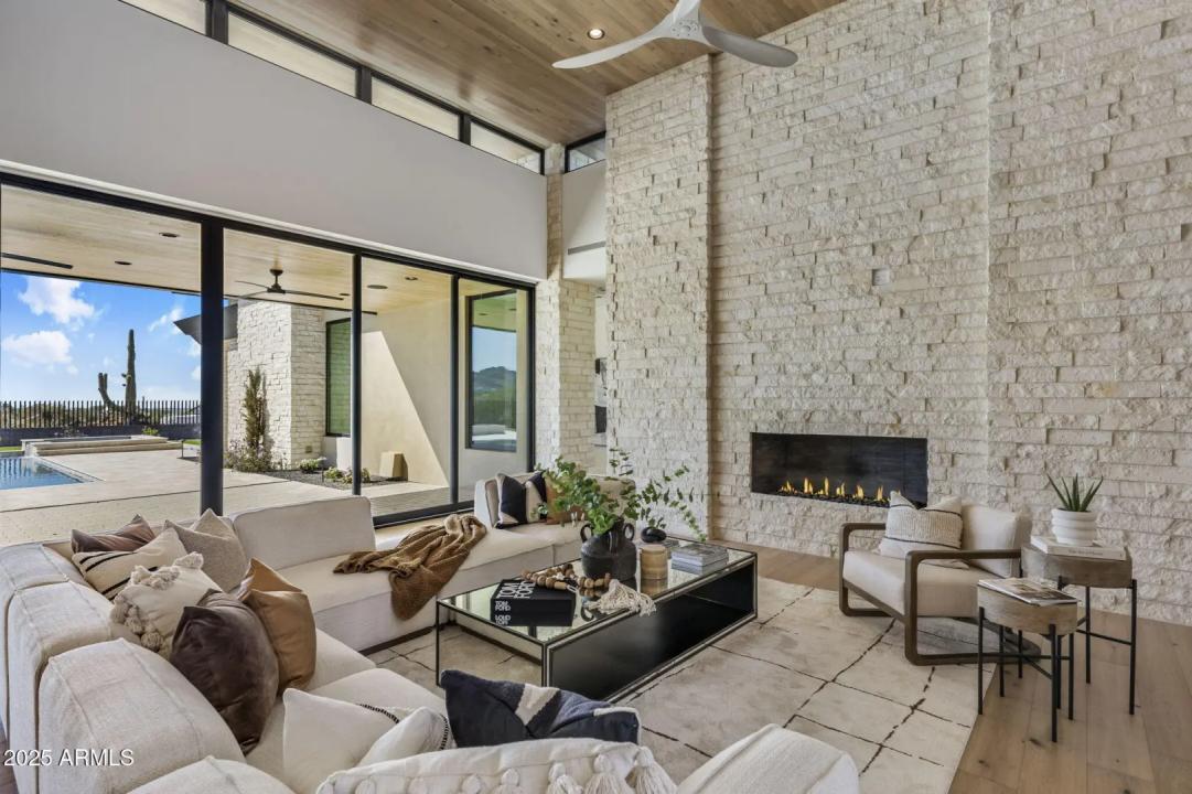 Real Estate Picture 7