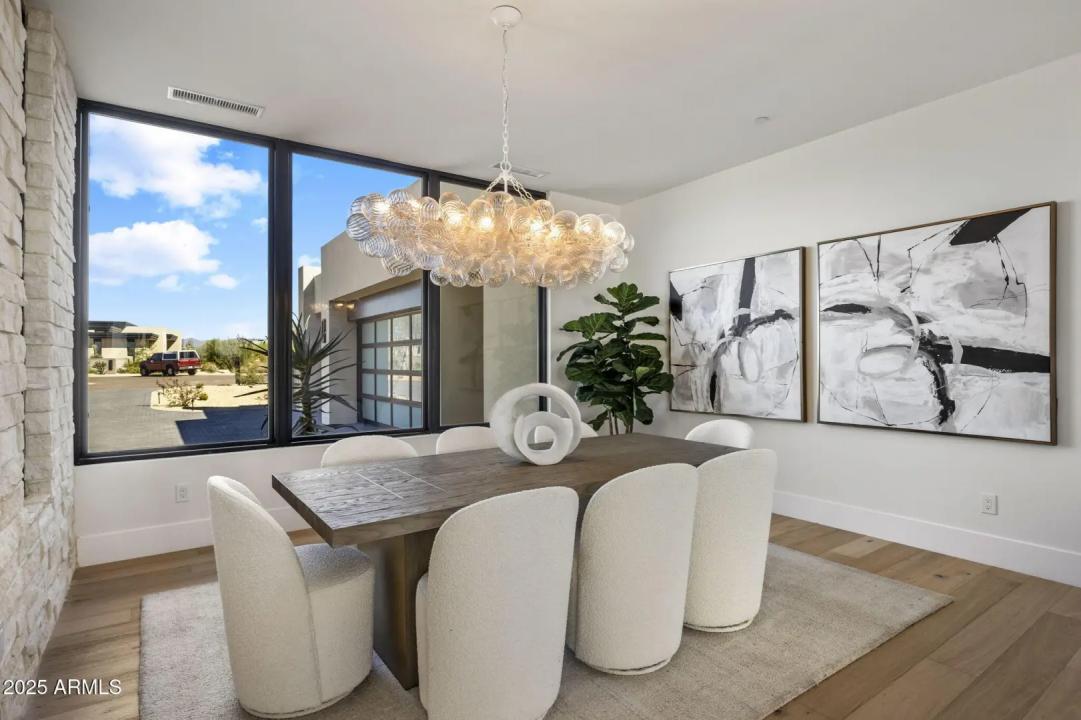 Real Estate Picture 10