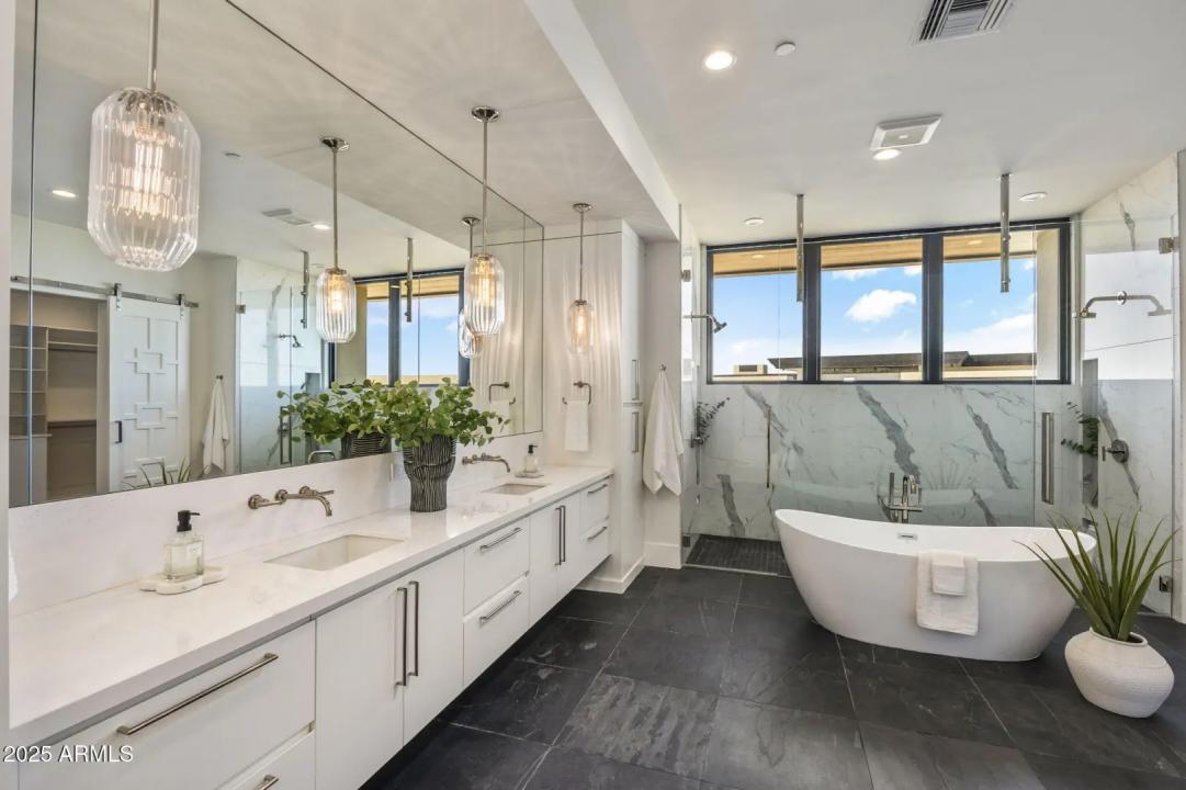 Real Estate Picture 23