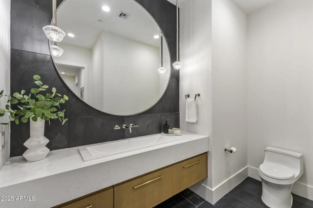 Real Estate Picture 31