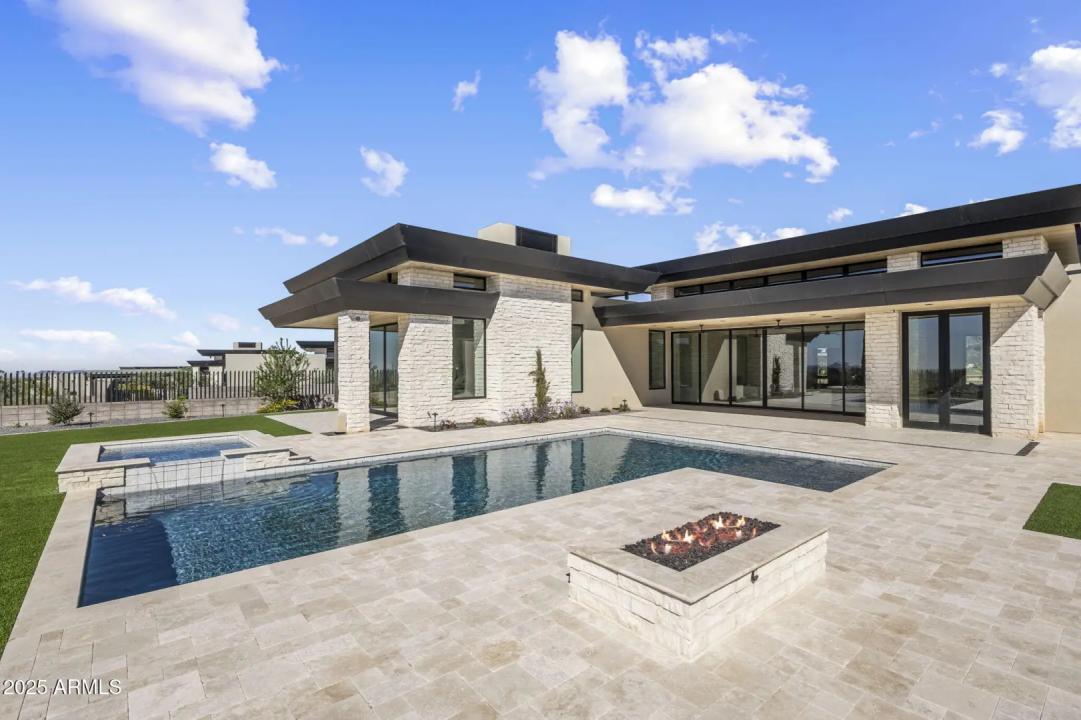 Real Estate Picture 39