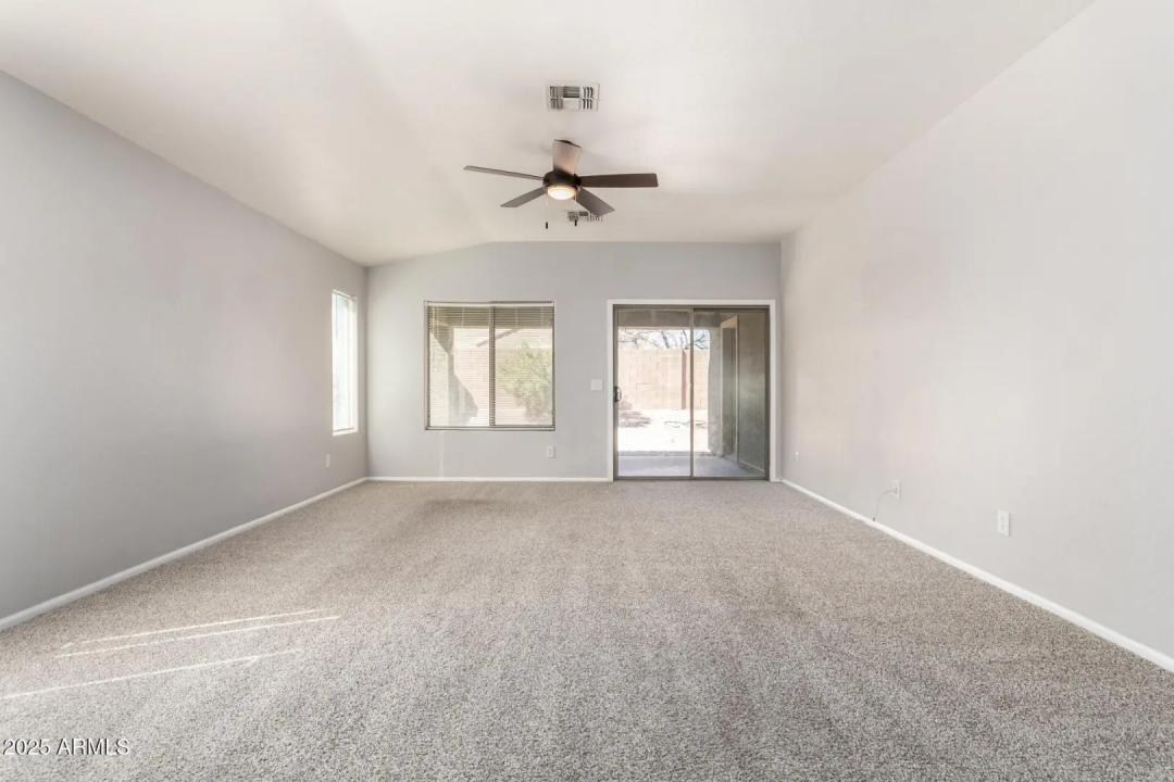 Real Estate Picture 7