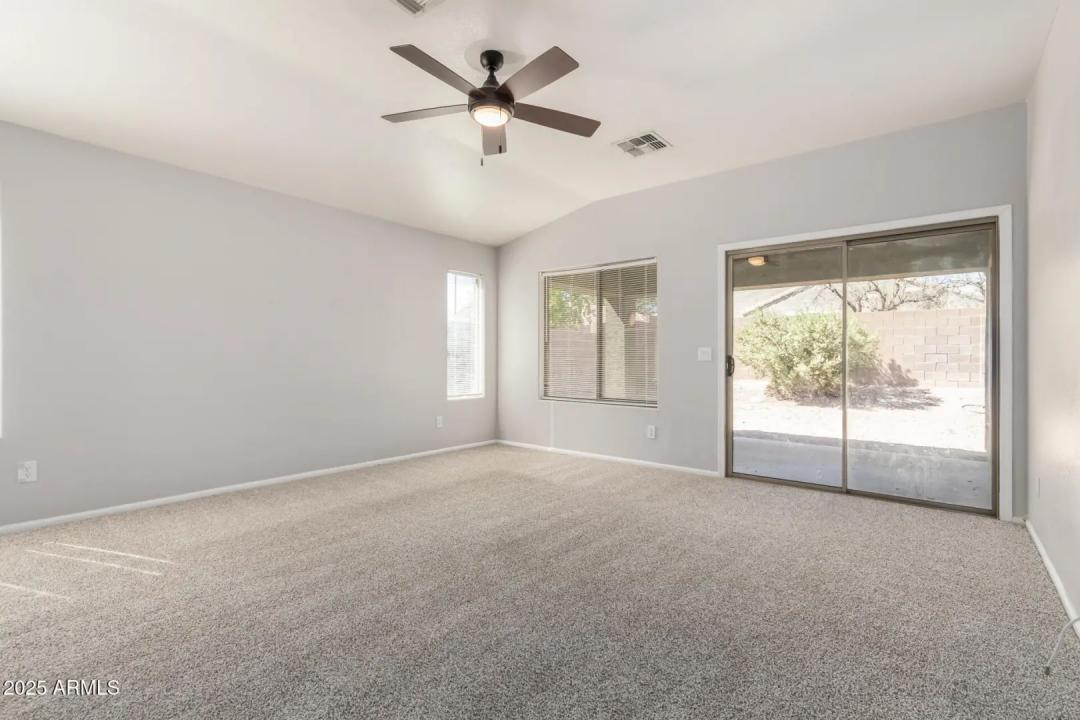 Real Estate Picture 8