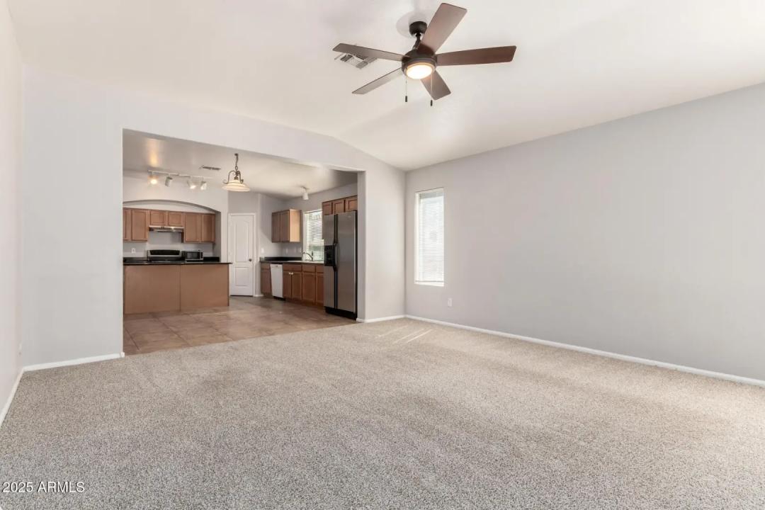 Real Estate Picture 9