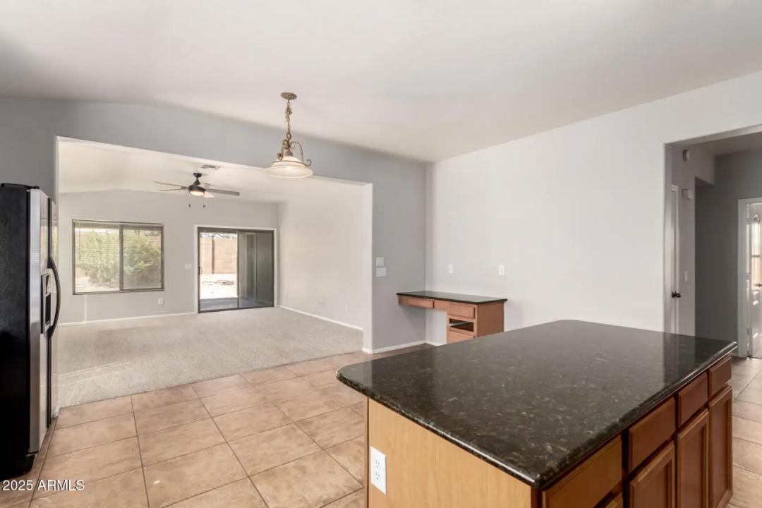 Real Estate Picture 12
