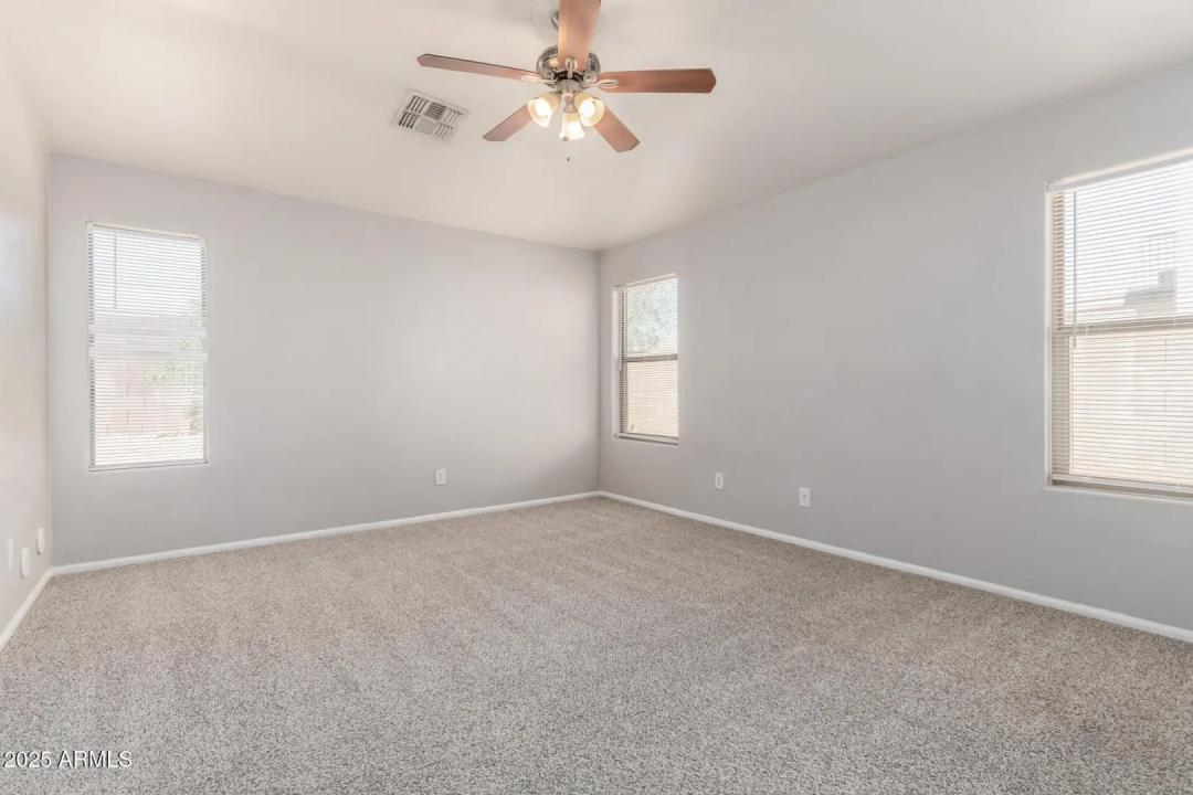Real Estate Picture 13